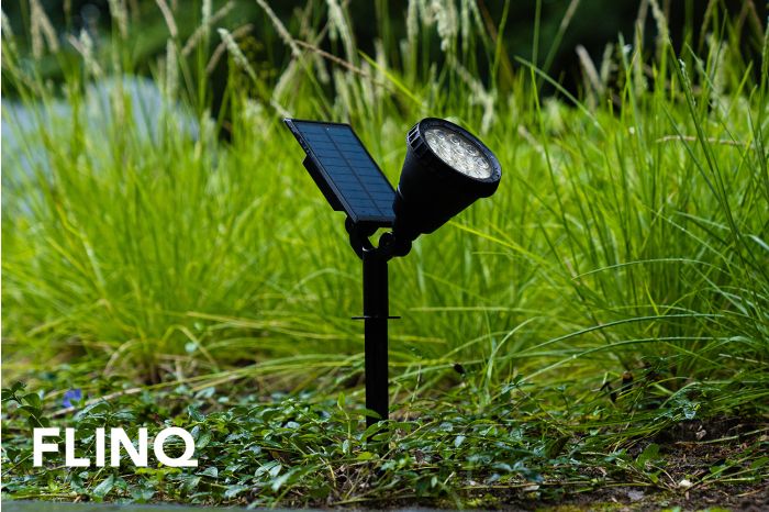 Slimme solar tuinspot - FlinQ Slimme solar tuinspot - FlinQ
