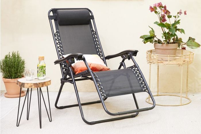 Comfortabele ligstoel met kussen Comfortabele ligstoel met kussen